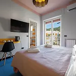 Relais Mirage - De Vivo Realty Apartment