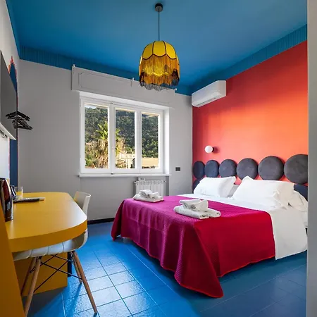 Relais Mirage - De Vivo Realty