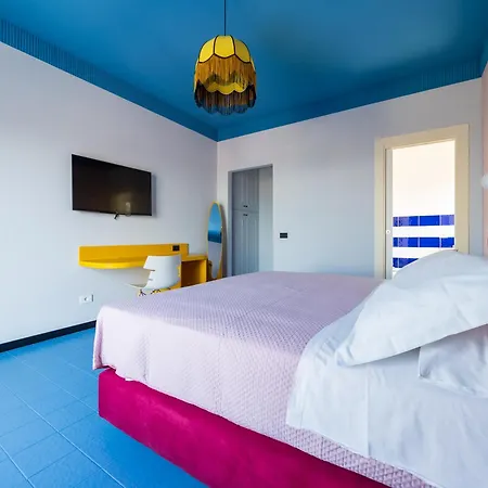 De Vivo Realty - Relais Mirage Apartmán