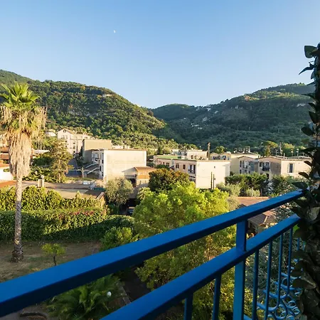 Апартаменти Relais Mirage - De Vivo Realty *