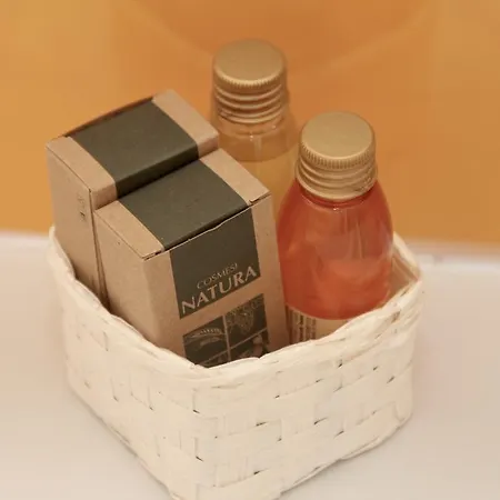 Relais Mirage - De Vivo Realty *