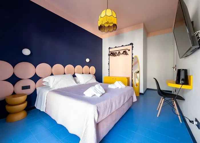 Relais Mirage - De Vivo Realty