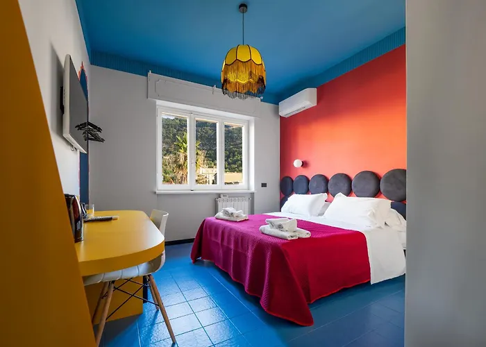 Relais Mirage - De Vivo Realty