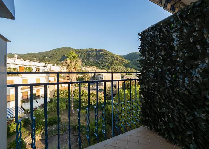 Relais Mirage - De Vivo Realty *