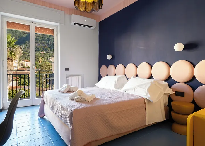 Relais Mirage - De Vivo Realty