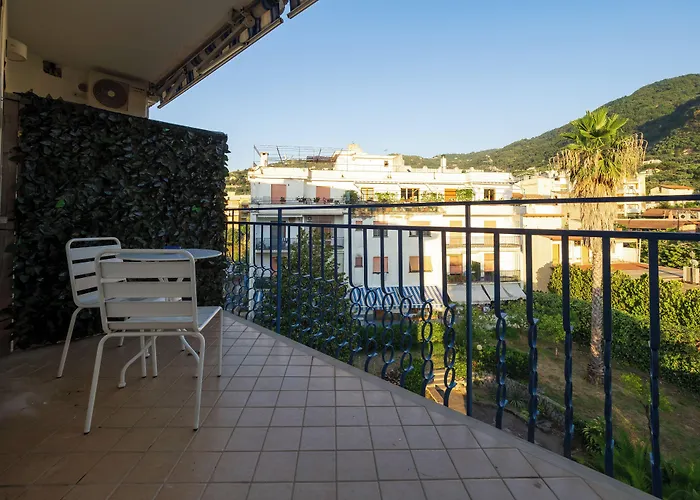 Relais Mirage - De Vivo Realty Апартаменти