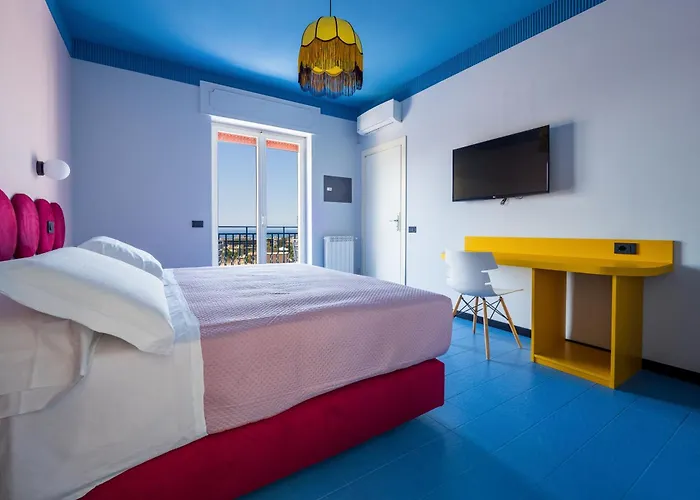 Relais Mirage - De Vivo Realty